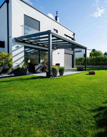 Unser hochwertiges Terrassendach Topline aus Aluminium in Anthrazit