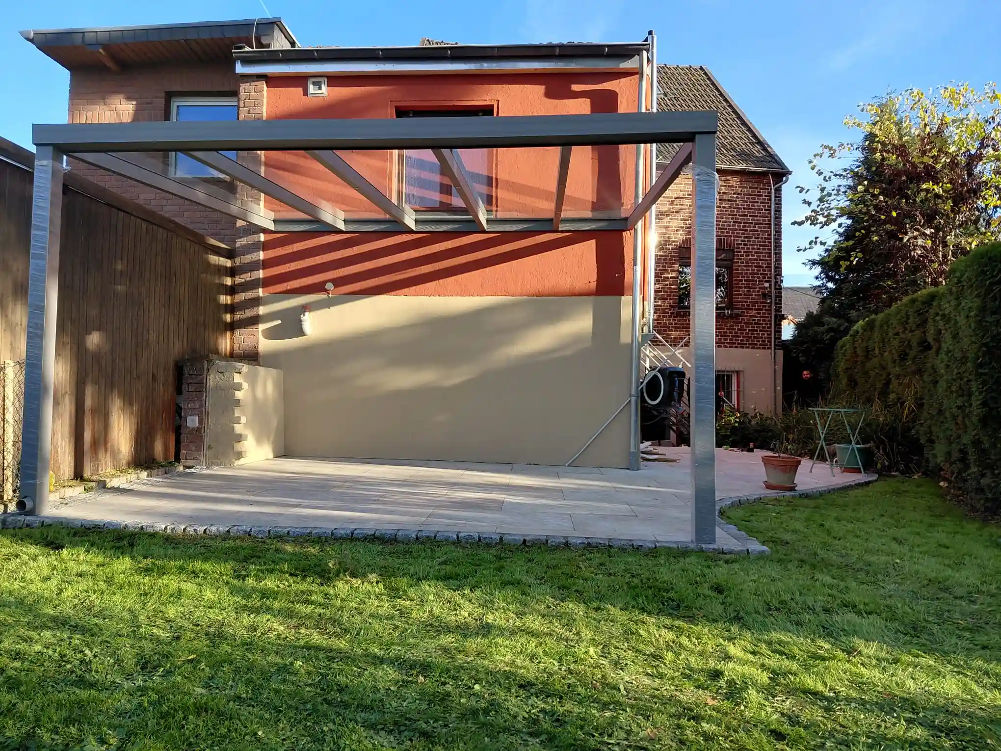 Kundenprojekt moderne Terrassenüberdachung