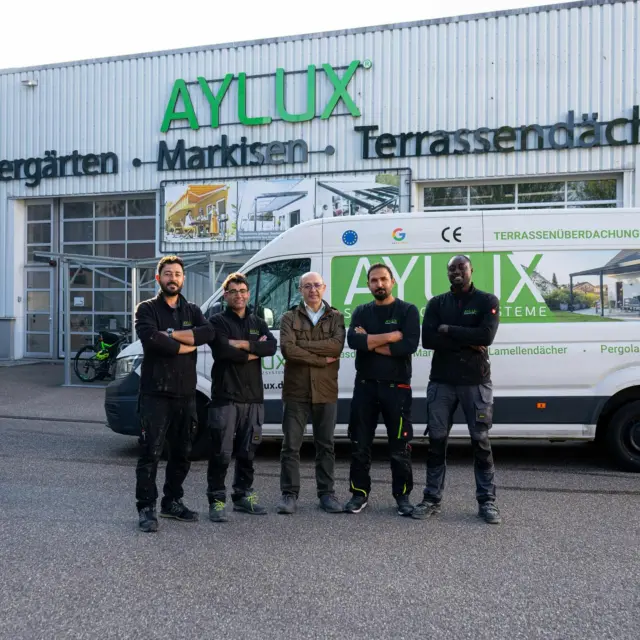 🔧 Team Stuttgart ⛏️

Gemeinsam sorgen wir dafür, dass eure Terrassenträume Wirklichkeit werden, zuverlässig, präzise und mit Leidenschaft! ☀️🏡